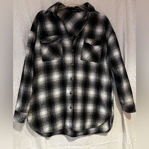 Doe&Rae mid weight flannel shirt in a great black and white plaid